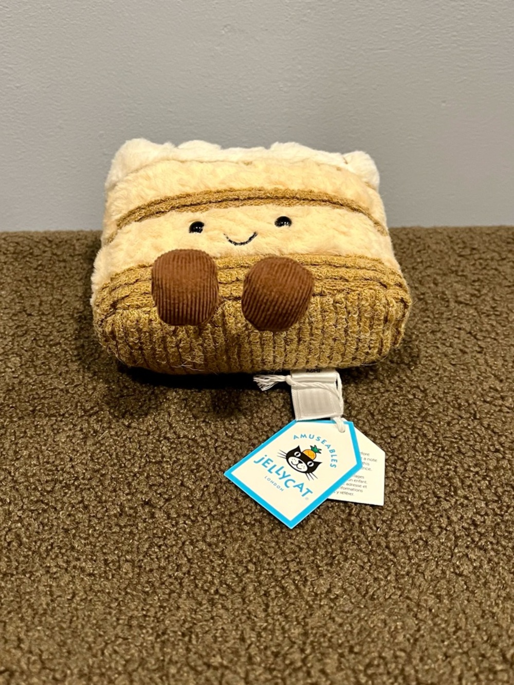 Jellycat Amuseables Milie Mille-Feuille plush - Picture 2 of 5